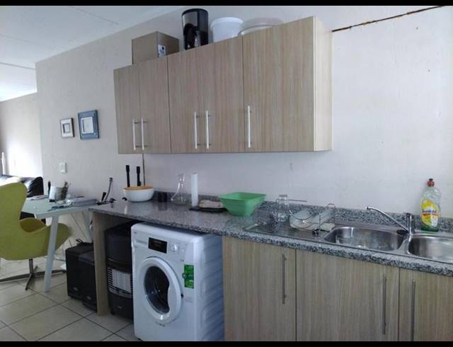 3 BEDROOM TOWNHOUSE FOR SALE IN BEVERLEY